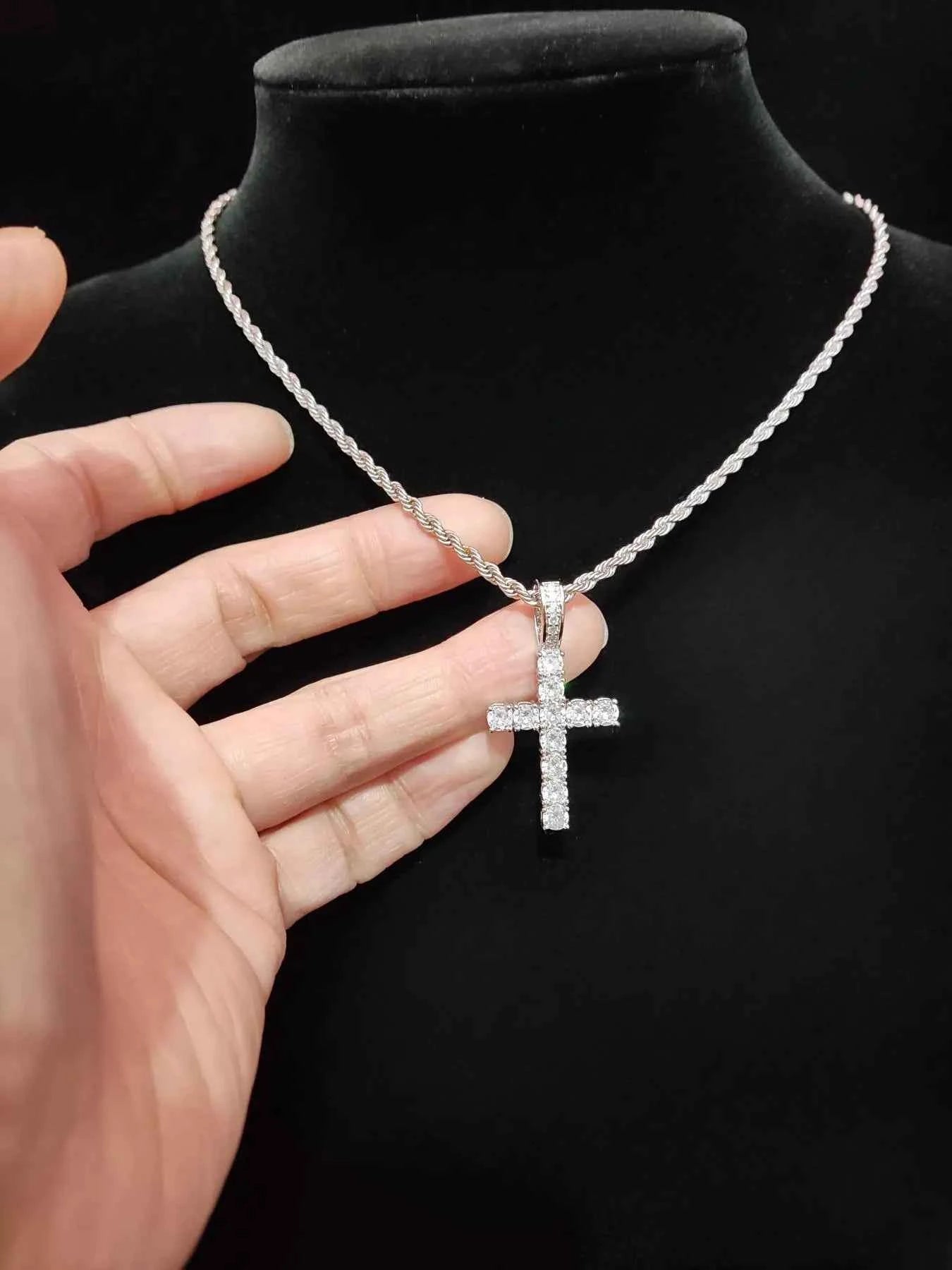 💎 Cross Twist Chain Pendant Necklace | Trendy Hip Hop Style