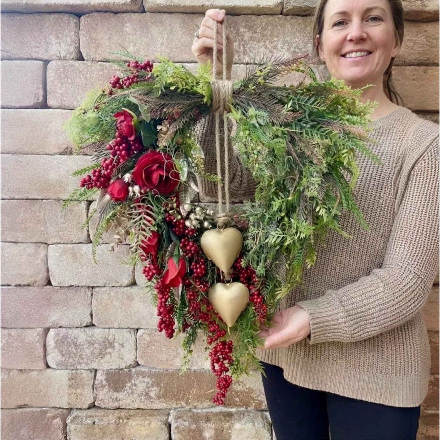 ❤️ Mother’s Day Farmhouse Heart Wreath: Gold Bells, Red Roses & Berries🎉