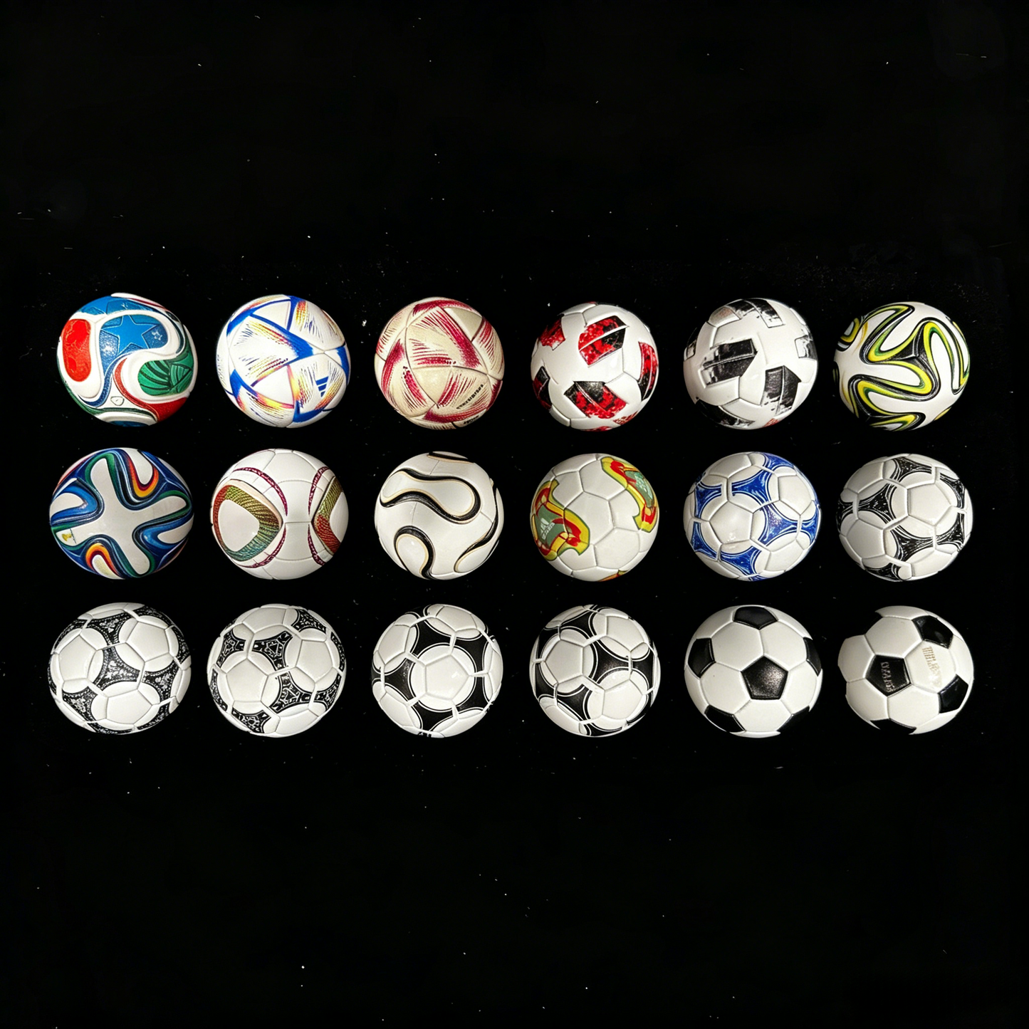 🔥2026 Sale! Mini Soccer Balls Collection (1970–2026) – Up to 50% OFF! ⚽