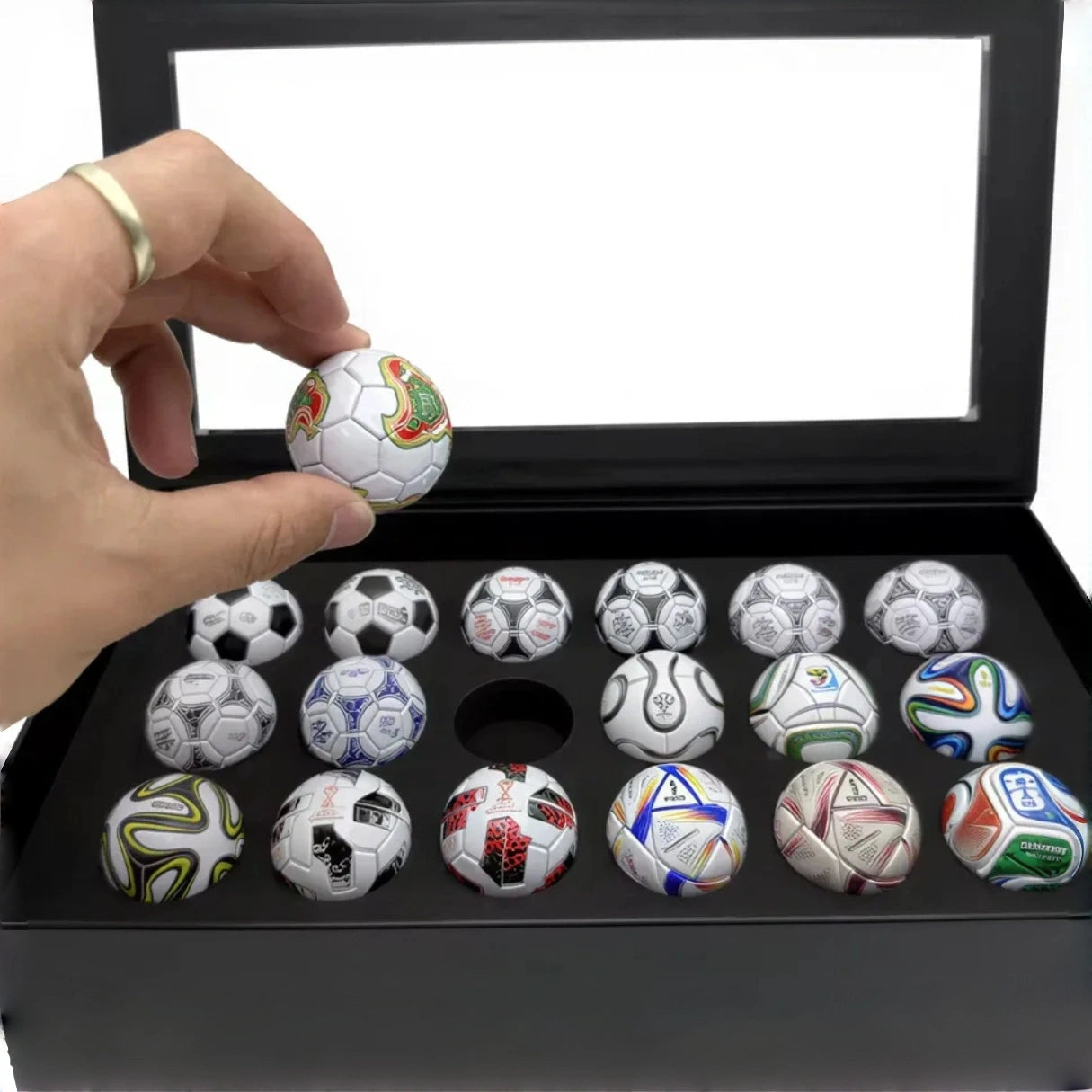 🔥2026 Sale! Mini Soccer Balls Collection (1970–2026) – Up to 50% OFF! ⚽
