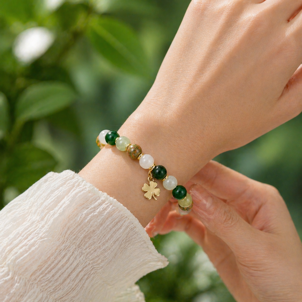 🔥LAST DAY 49% OFF - ✨Lucky Fortune Crystal Bracelet – Clover Charm & Natural Stone