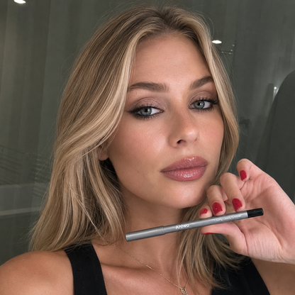 Final 3 hours 50% OFF:🌸 Longwear Eyeliner - Lightweight and Waterproof