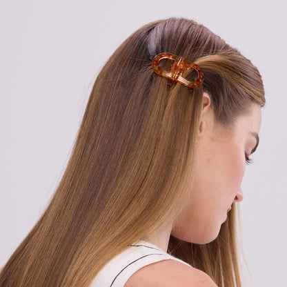 World's first magnetic hair clip! ✨-simple, stylish, and super easy to use.